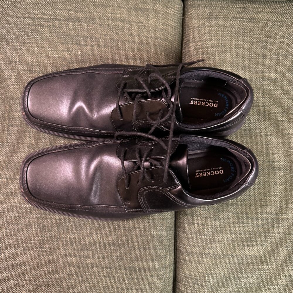 Docker's Memory Foam Shoes - image 3